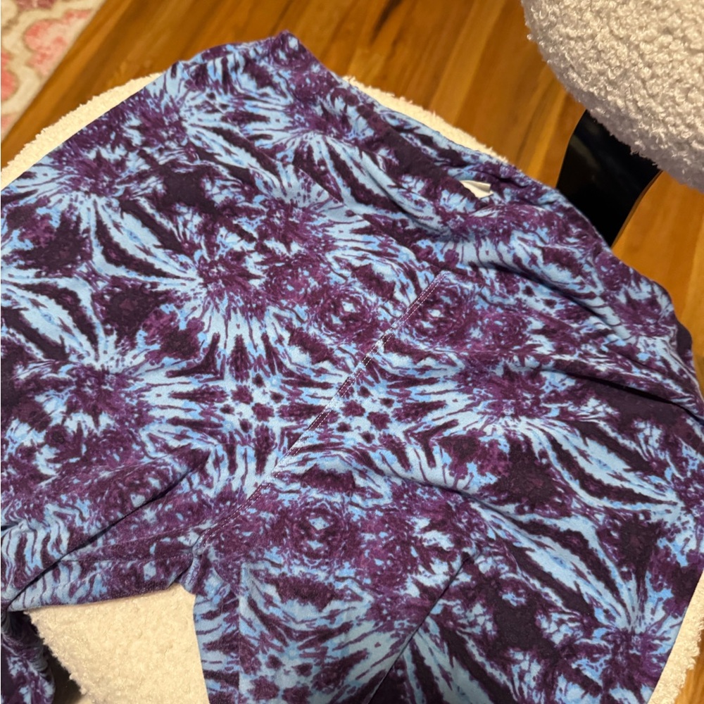 LuLaRoe Purple and Blue Tie-Dye Leggings
